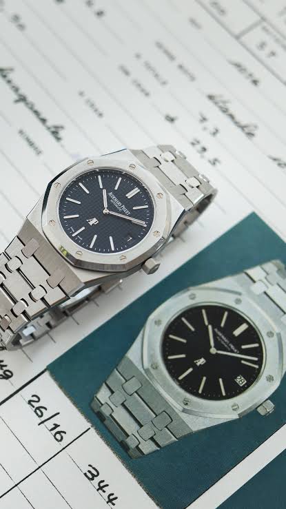 Men Square Watch Black Dial Silver Steel Chain Strap